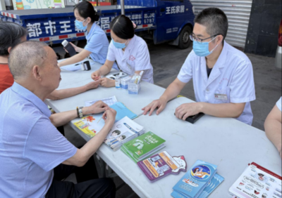 南充市身心医院 健康服务零距离 多维度守护社区“银龄”安康
